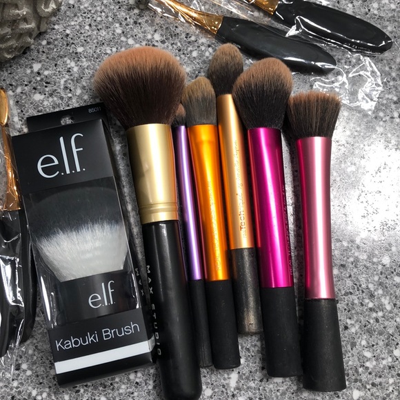 Makeup brushes bundle! - Picture 2 of 7